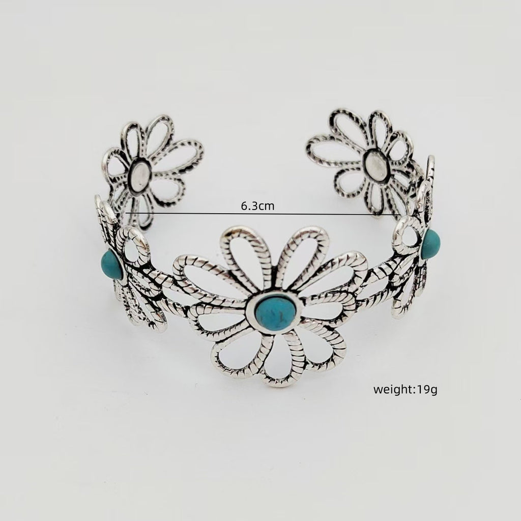 Hammered Pleated Personalized Bracelet Metal