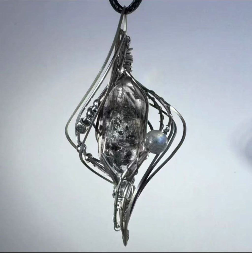 Hollow Out Creative Pendant Mori Style Winding Necklace