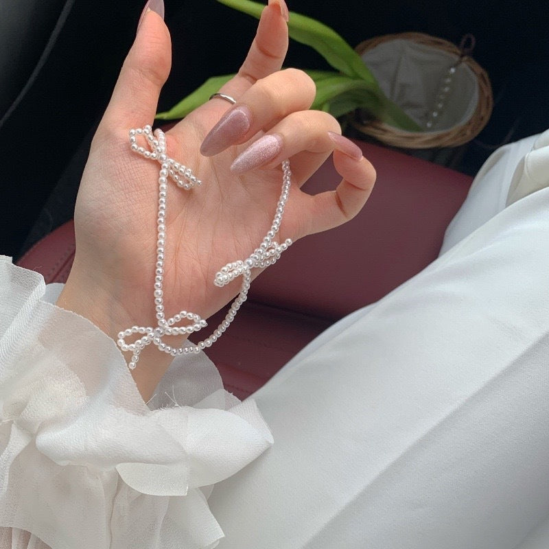Sweet Bow Pearl Necklace Women's Simple Design Clavicle Chain