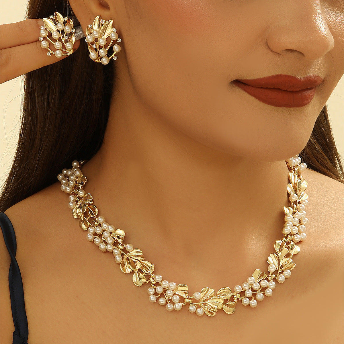 Mid-ancient Necklace Ginkgo Leaf Pearl Vintage Brushed Frosted